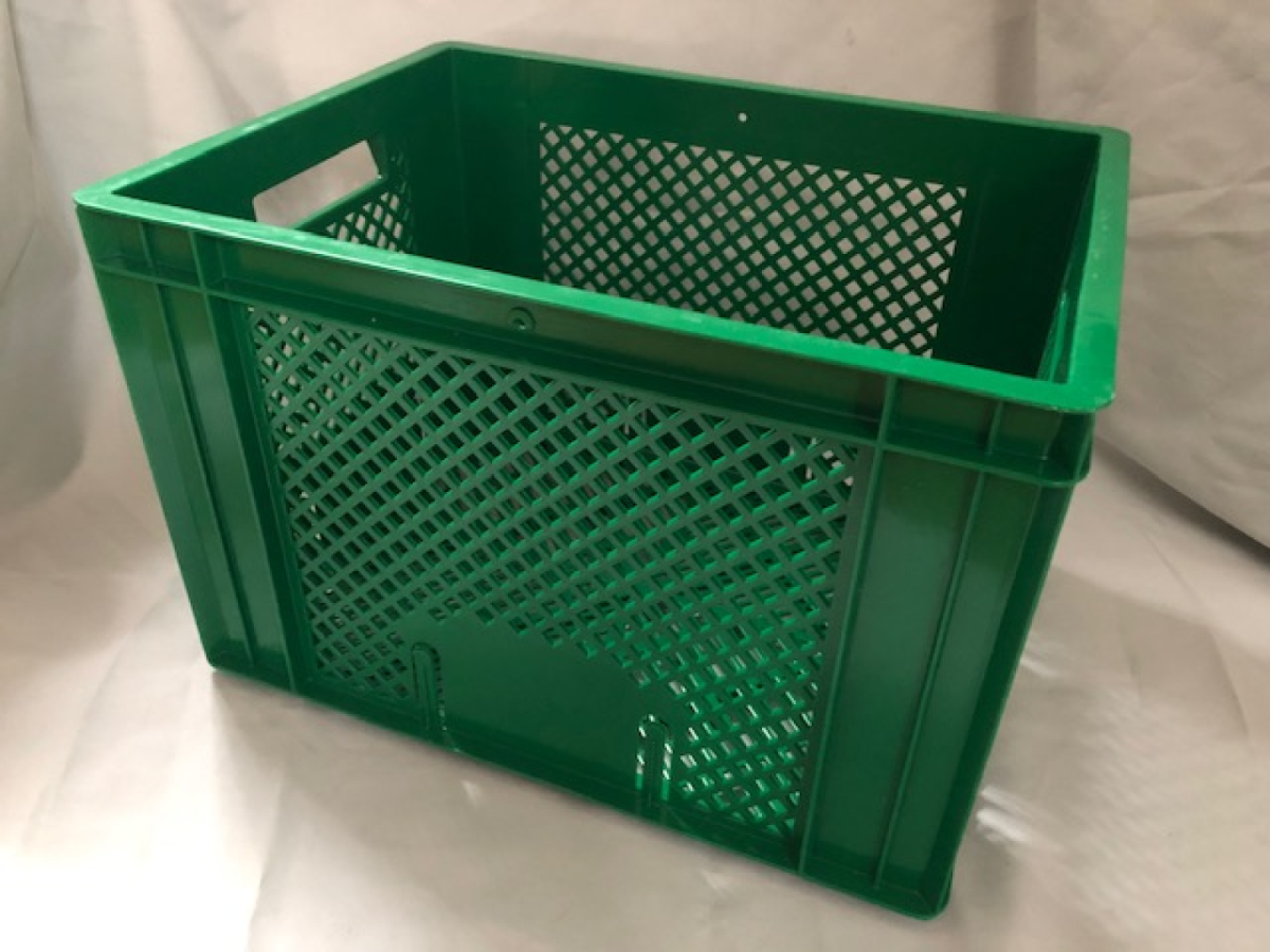 Grüner Korb zur Aufbewahrung