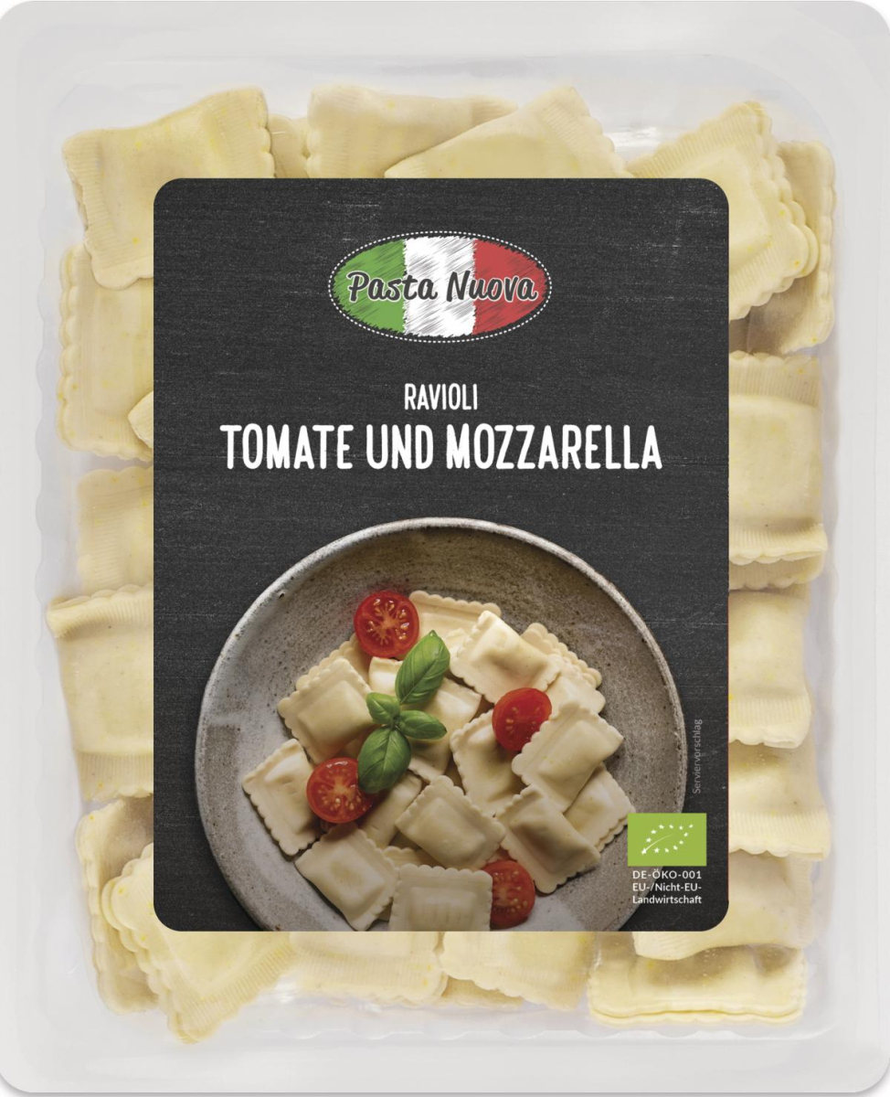 Ravioli pizzaiola mit Tomate und Mozzarella, Pasta Nuova